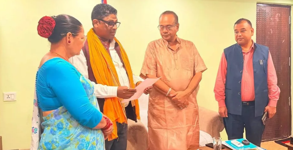 एमालेले साथ छाड्दा मधेस सरकार संकटमा, नयाँ गठबन्धनको कसरत