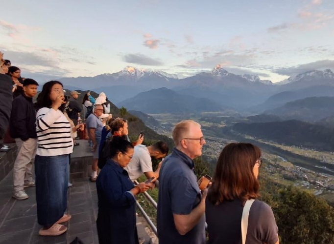 पोखरामा पर्यटकीय चहलपहल बढ्यो
