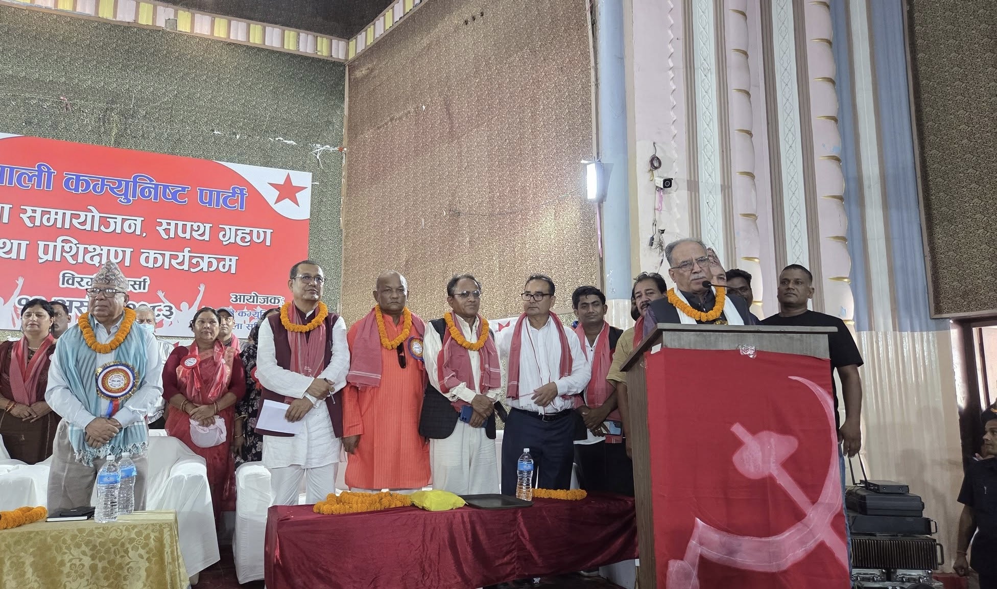 बालेनप्रति प्रचण्डको कटाक्ष- प्रधानमन्त्री भएपछि नेपालले भारतको भूमि मिचेको दिव्य ज्ञान प्राप्त भएछ