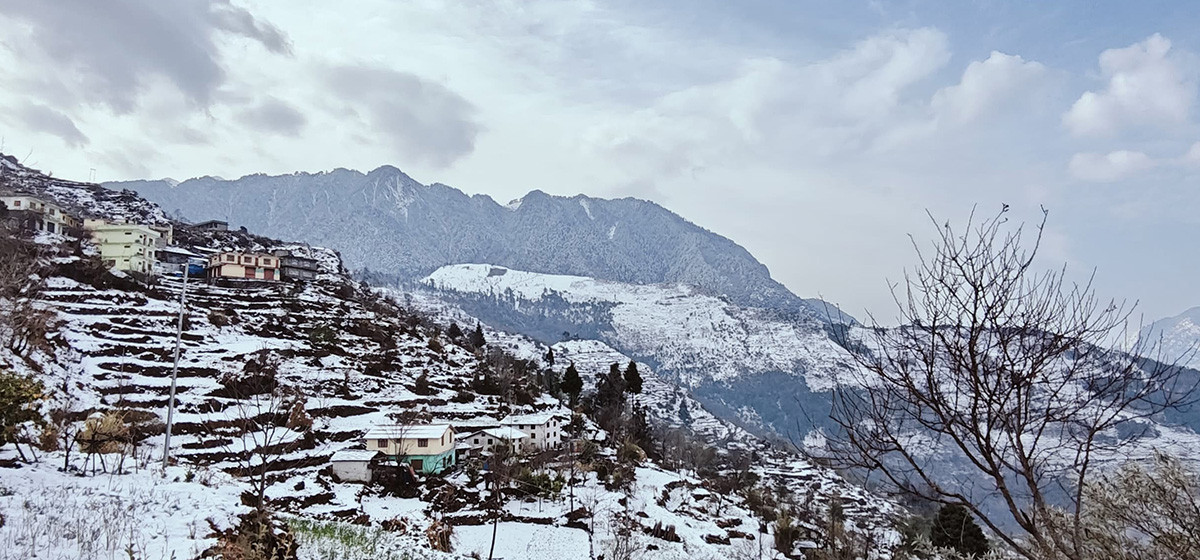 उच्च पहाडी तथा हिमाली भागका केही स्थानमा मध्यम हिमपात र वर्षा हुने