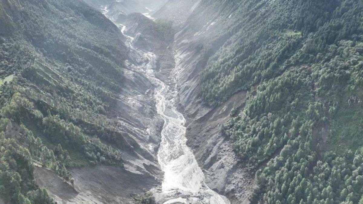 भोटेकोशीमा बाढीको जोखिम कायमै, उद्धारमा खटिएकाहरुलाई सावधानी अपनाउन अपिल