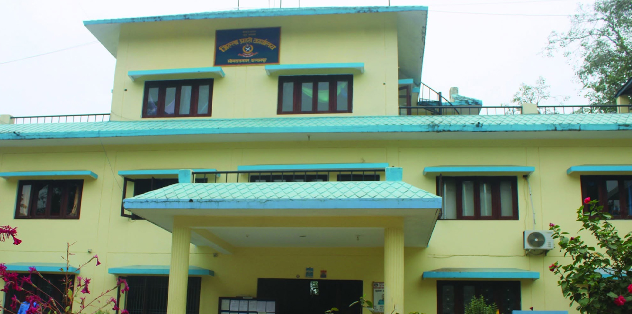 कञ्चनपुरमा भारतबाट भन्सार छली ल्याइएका साढे १३ लाखका सामान बरामद