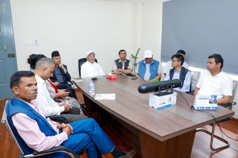 पार्टी पुनर्गठनको हल्ला बेमौसमी बाजा र अध्यक्ष हटाउने षड्यन्त्र हो : ओली
