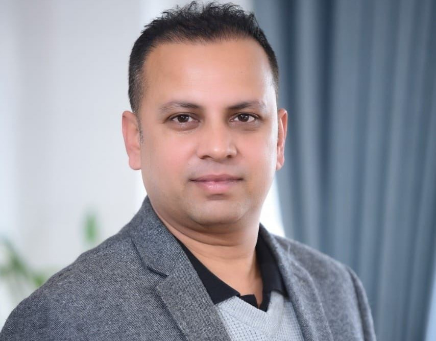 बालेनलाई मनीष झाको जवाफ : महान जनादेश पाएको सरकार एक्लो छैन