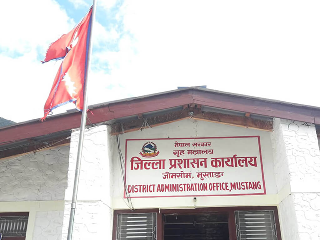 कोरलाका ४६ स्थानमा पहिरो, सडक पूर्ण रूपमा सञ्चालन हुन एक साता लाग्ने