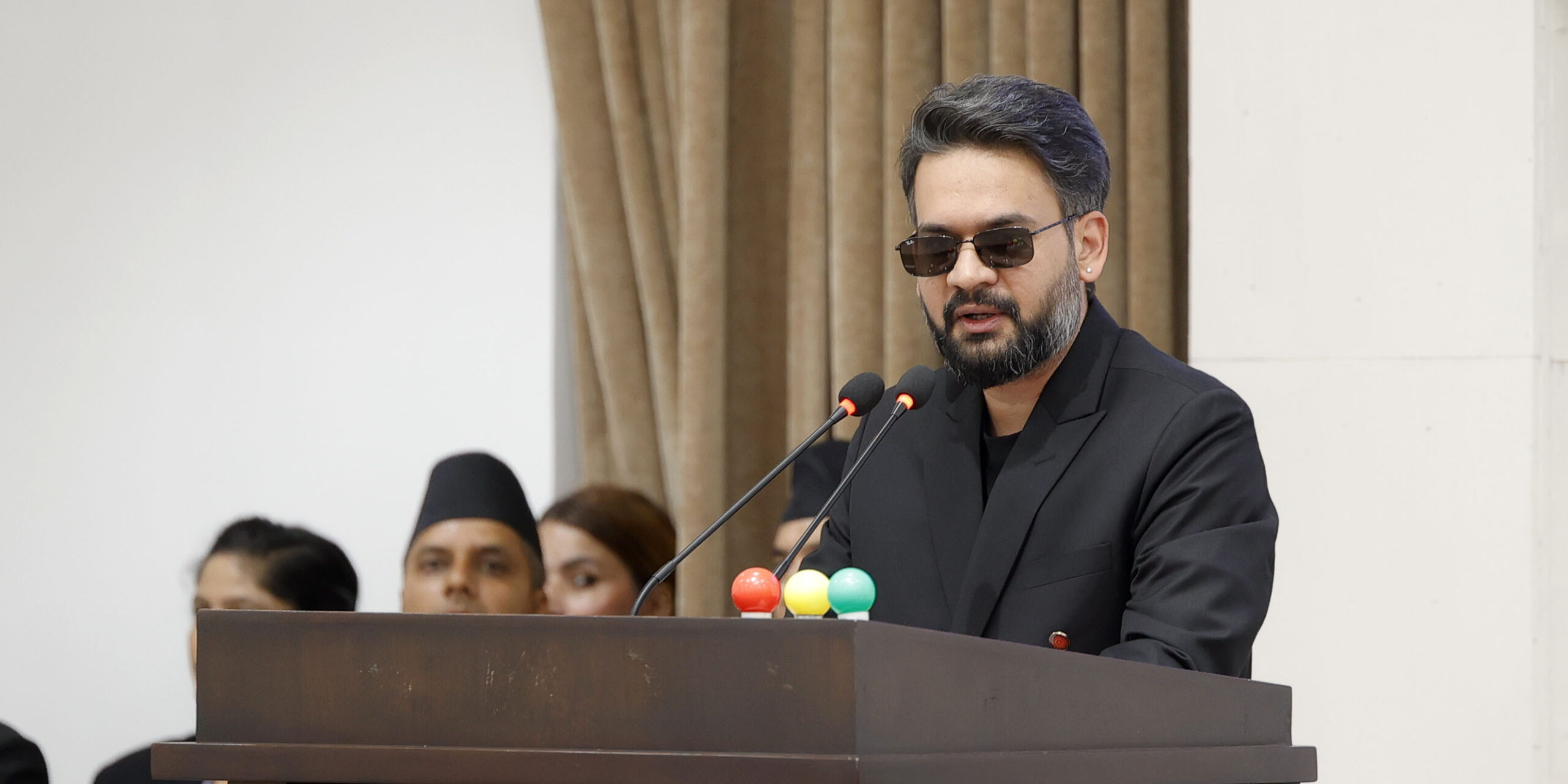 ‘सरकार हिजो पनि तपाईंसँगै थियो, आज पनि छ र भोलि पनि रहनेछ’ ,यस्तो छ प्रधानमन्त्रीको सम्बोधनको पूर्णपाठः
